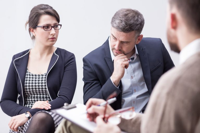 What is the Difference Between Divorce Mediation and Divorce Litigation?